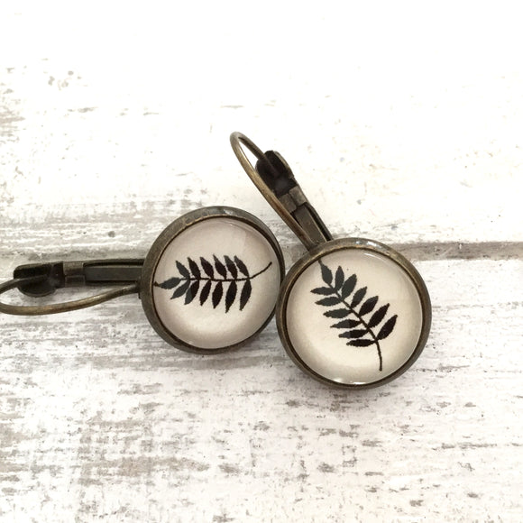 Cabochon Dangly & Stud Earrings / Natural Graphic Dark Leaf / Black And White